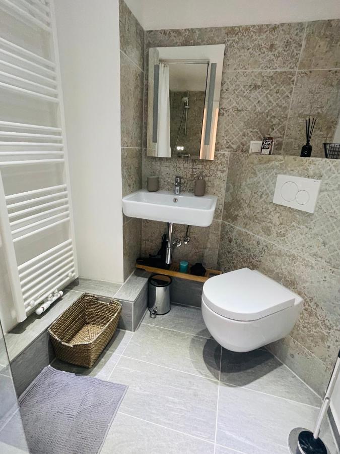 Apartament Modern * Zentral * Netflix * Arbeitsplatz Wuppertal Zewnętrze zdjęcie